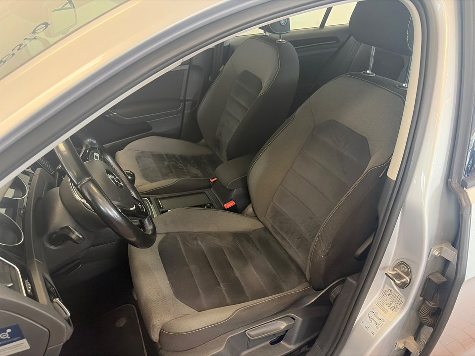 VW Golf VII 1,4 TSi 122 Highline BMT 5d
