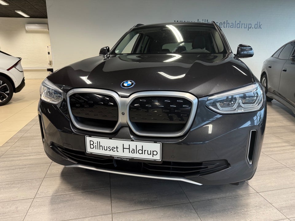 BMW iX3 Charged 5d