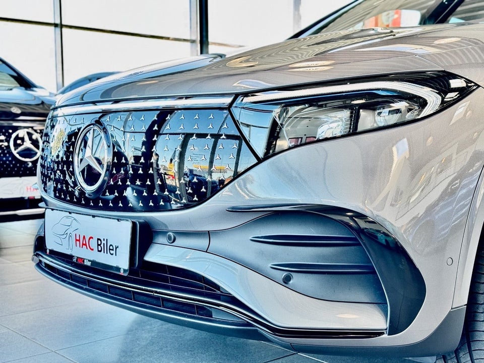 Mercedes EQA300 AMG Line 4Matic 5d