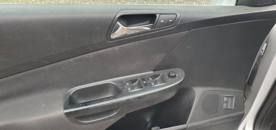 VW Passat 1,6 FSi Comfortline Variant 5d
