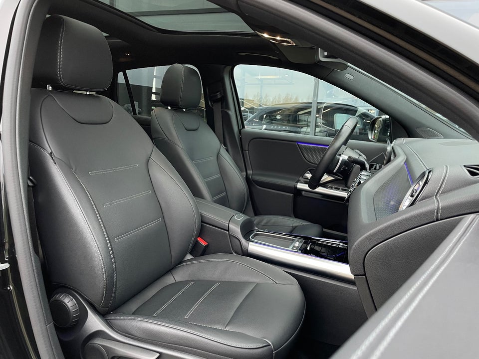 Mercedes EQA350 AMG Line 4Matic 5d