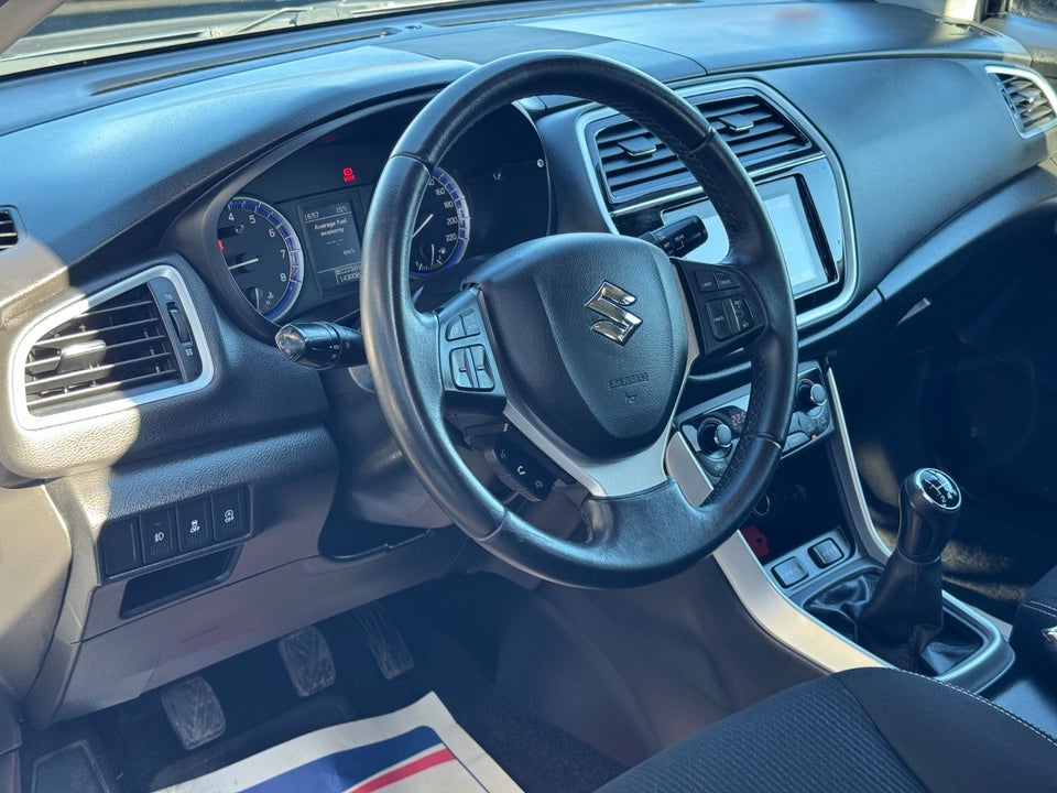 Suzuki S-Cross 1,0 Boosterjet Exclusive 5d