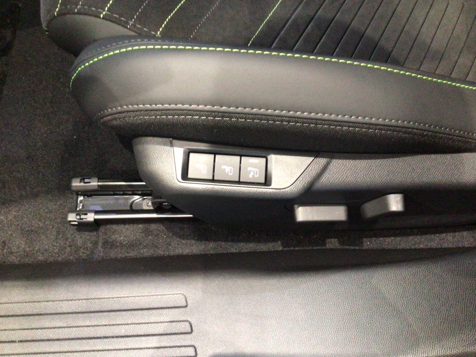 Peugeot e-2008 54 GT 5d