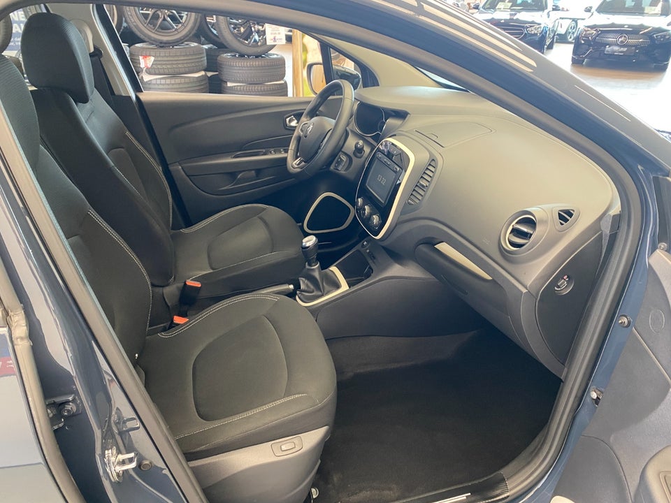Renault Captur 0,9 TCe 90 Expression 5d