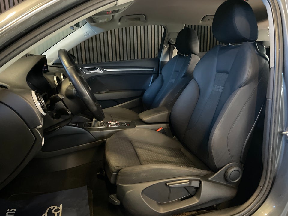 Audi A3 1,6 TDi Ambition 3d