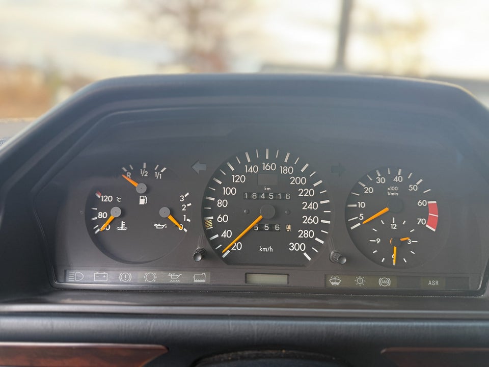 Mercedes 500 E 5,0  4d