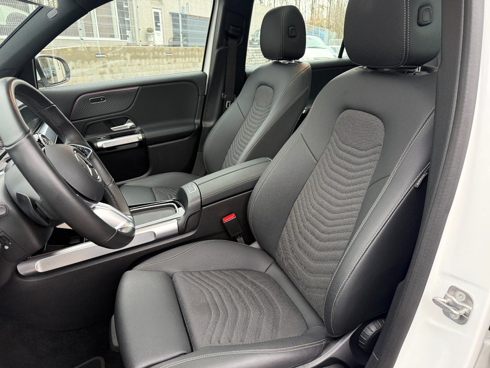 Mercedes EQB300 Progressive 4Matic 7prs 5d