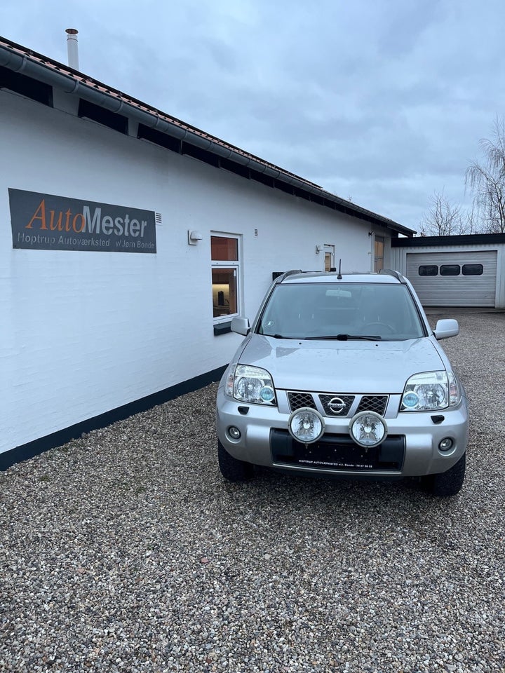 Nissan X-Trail 2,2 dCi Van 5d