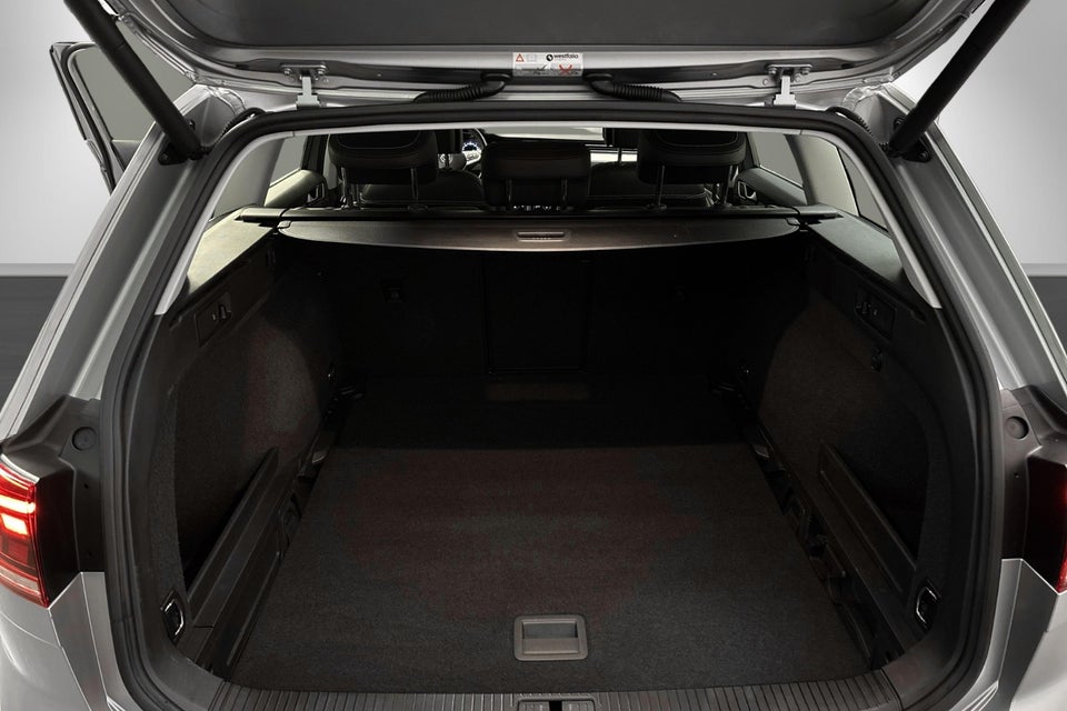 VW Passat 1,5 TSi 150 Elegance+ Variant DSG 5d