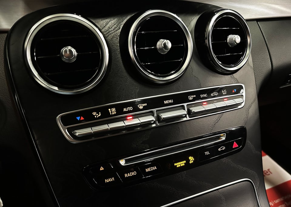 Mercedes C220 d 2,2 AMG Line stc. aut. 5d