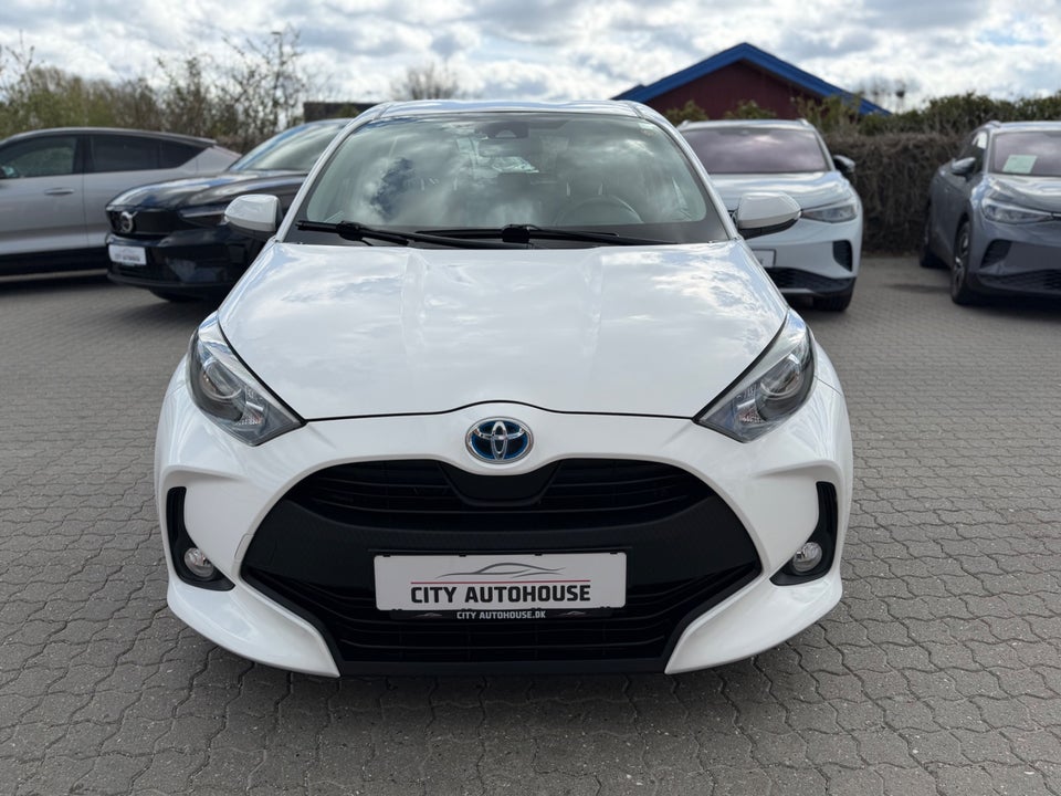 Toyota Yaris 1,5 Hybrid H3 e-CVT 5d