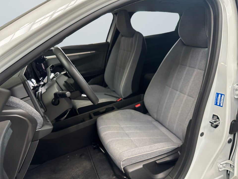 Renault Megane E-Tech 40 Equilibre 5d