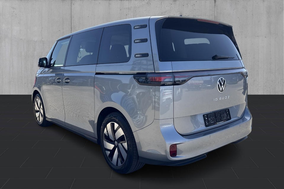 VW ID. Buzz 77 Pro SWB 5d