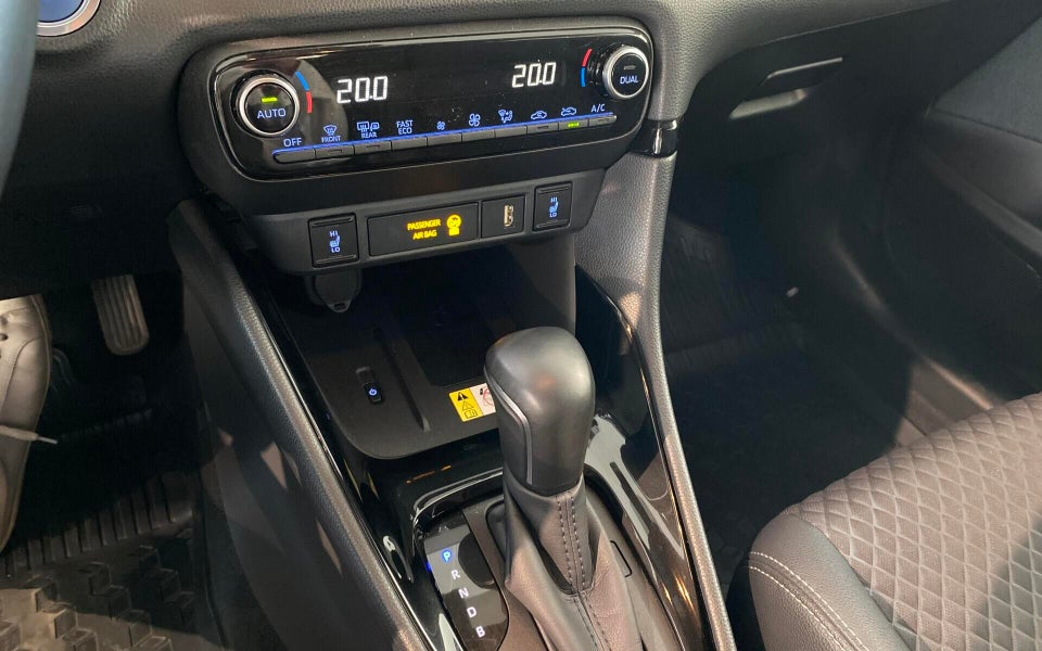 Toyota Yaris 1,5 Hybrid H3 Style e-CVT 5d