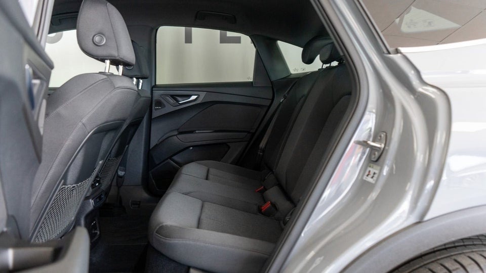 Audi Q4 e-tron 40 Advanced Sportback 5d