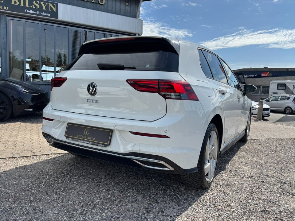 VW Golf VIII 1,4 GTE DSG 5d