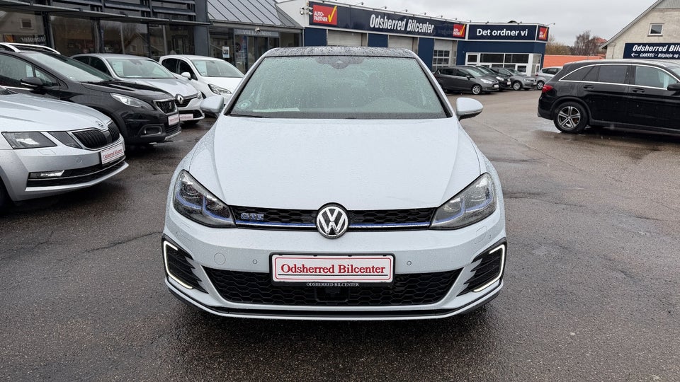 VW Golf VII 1,4 GTE DSG 5d