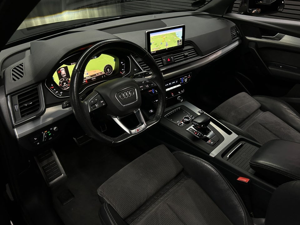 Audi Q5 40 TDi S-line quattro S-tr. 5d