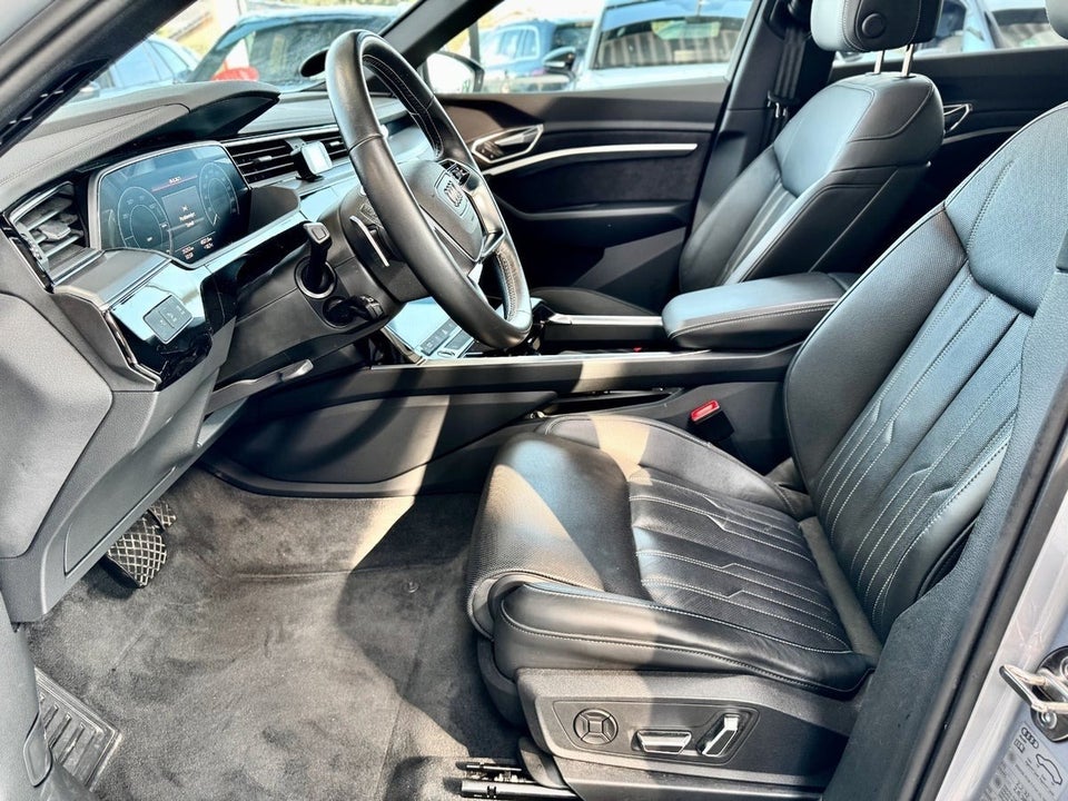 Audi e-tron 55 S-line quattro 5d