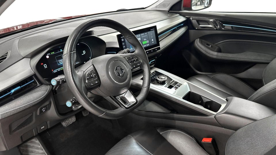 MG MG5 61 Luxury 5d