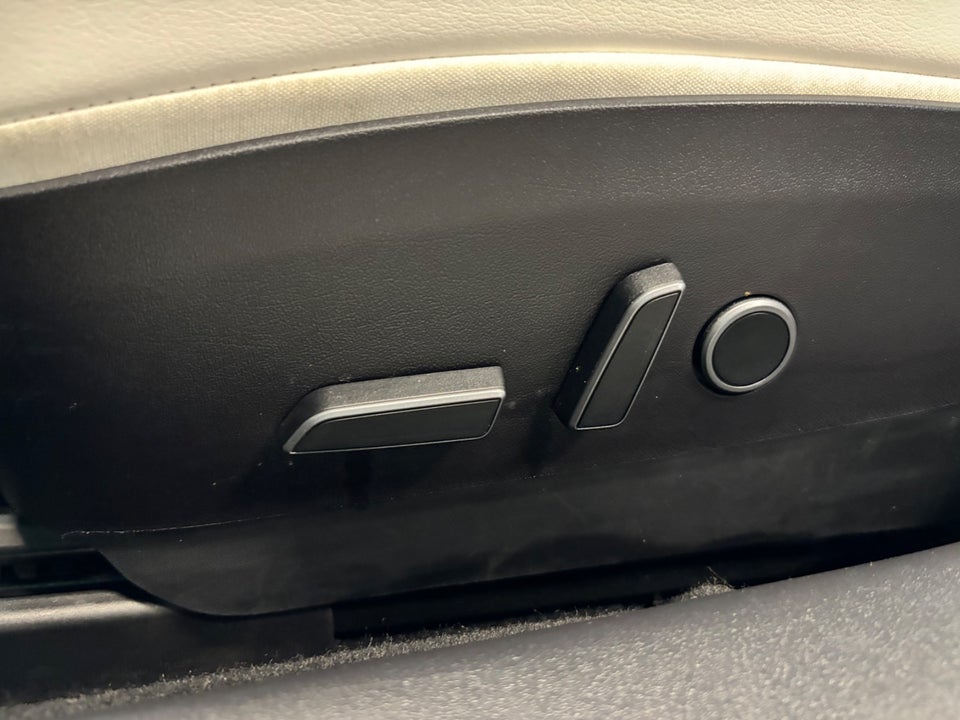 Tesla Model 3 Long Range AWD 4d