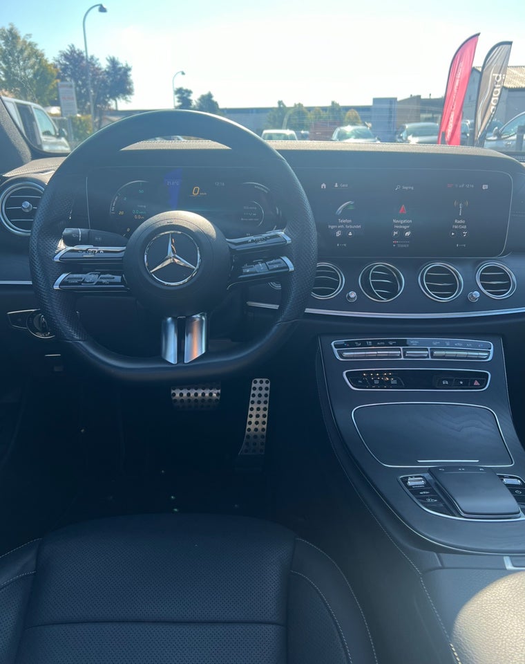 Mercedes E300 de 2,0 AMG Line aut. 4Matic 4d