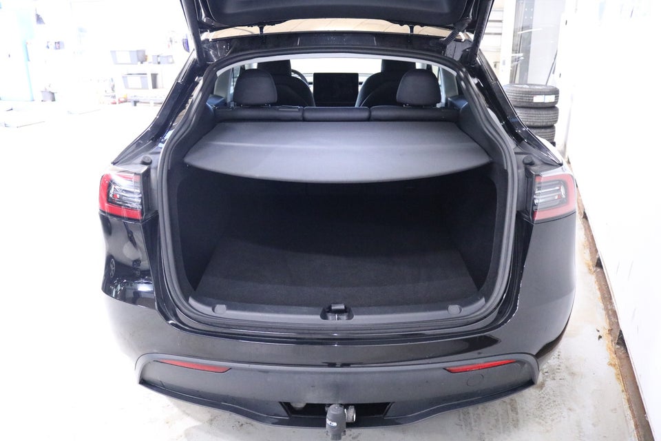 Tesla Model Y Long Range AWD 5d