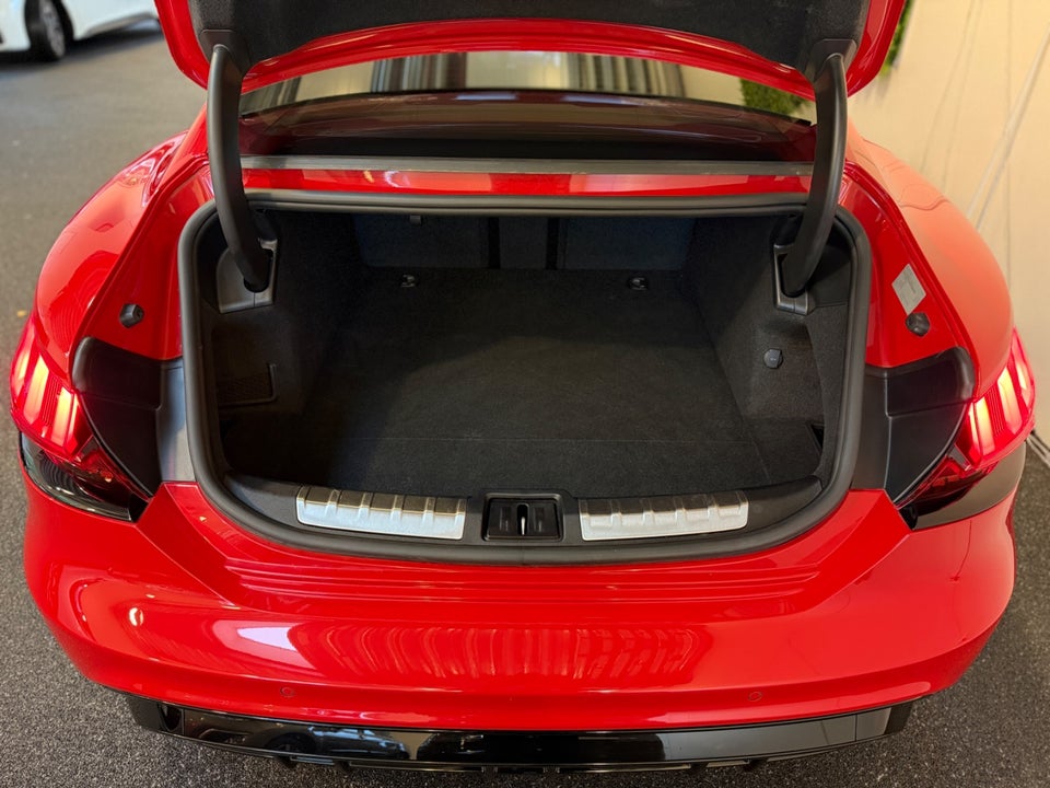 Audi e-tron GT pro quattro 4d