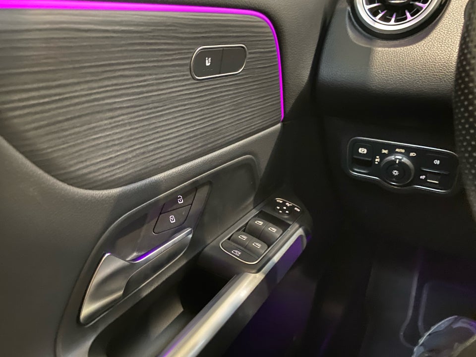 Mercedes EQB300 AMG Line 4Matic 5d