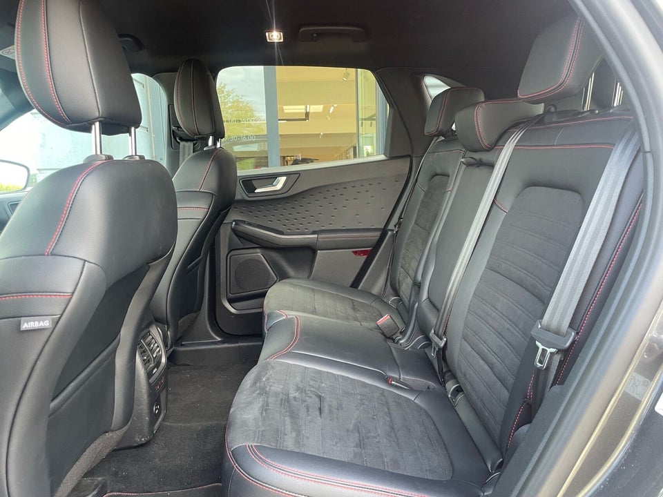 Ford Kuga 2,5 PHEV ST-Line X CVT 5d