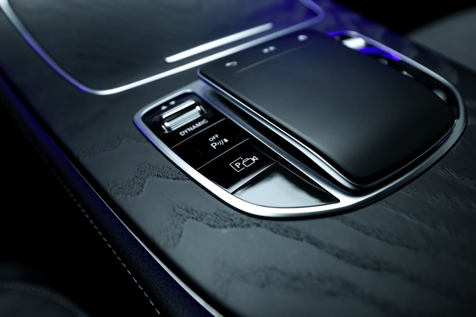 Mercedes E300 de 2,0 Advantage stc. aut. 5d