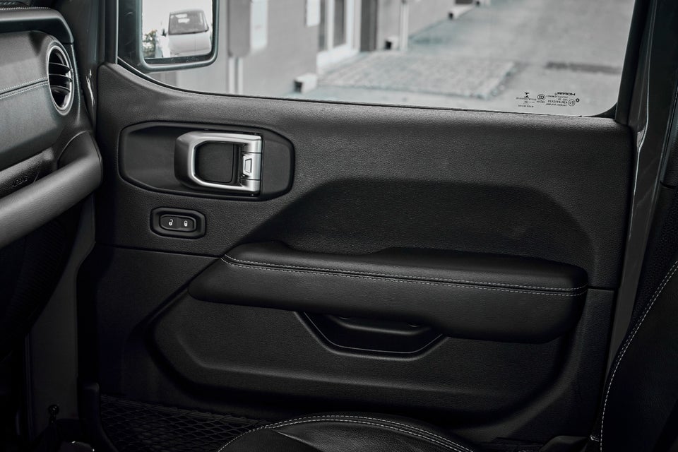 Jeep Wrangler Unlimited 2,0 T Overland Sky One aut. 4x4 4d