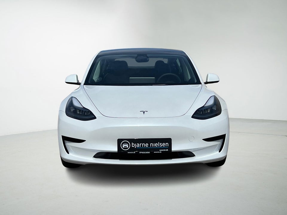 Tesla Model 3 Standard Range+ RWD 4d