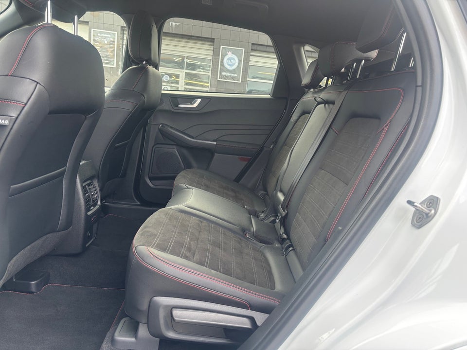 Ford Kuga 2,5 PHEV ST-Line X CVT 5d