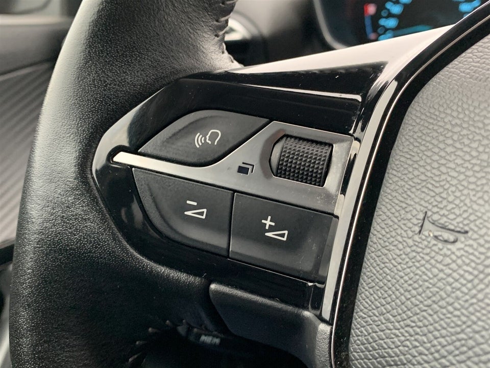 Peugeot e-2008 50 Allure 5d