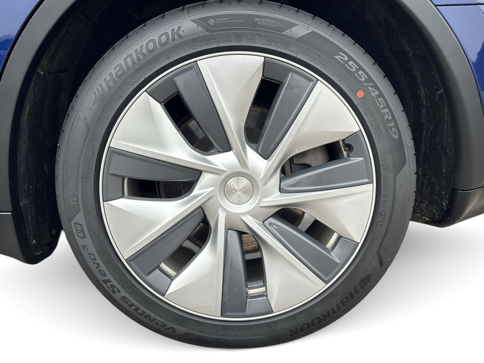 Tesla Model Y Long Range AWD 5d