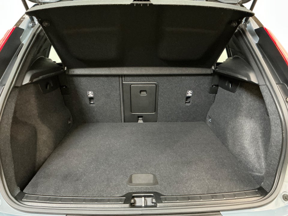 Volvo XC40 P6 ReCharge Core 5d