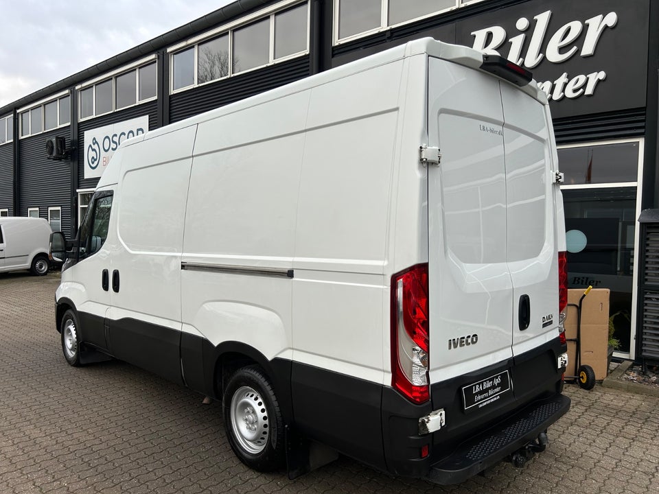 Iveco Daily 2,3 35S16 12m³ Van AG8