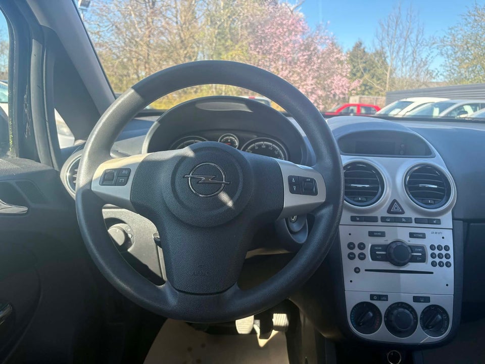 Opel Corsa 1,4 16V Enjoy 5d