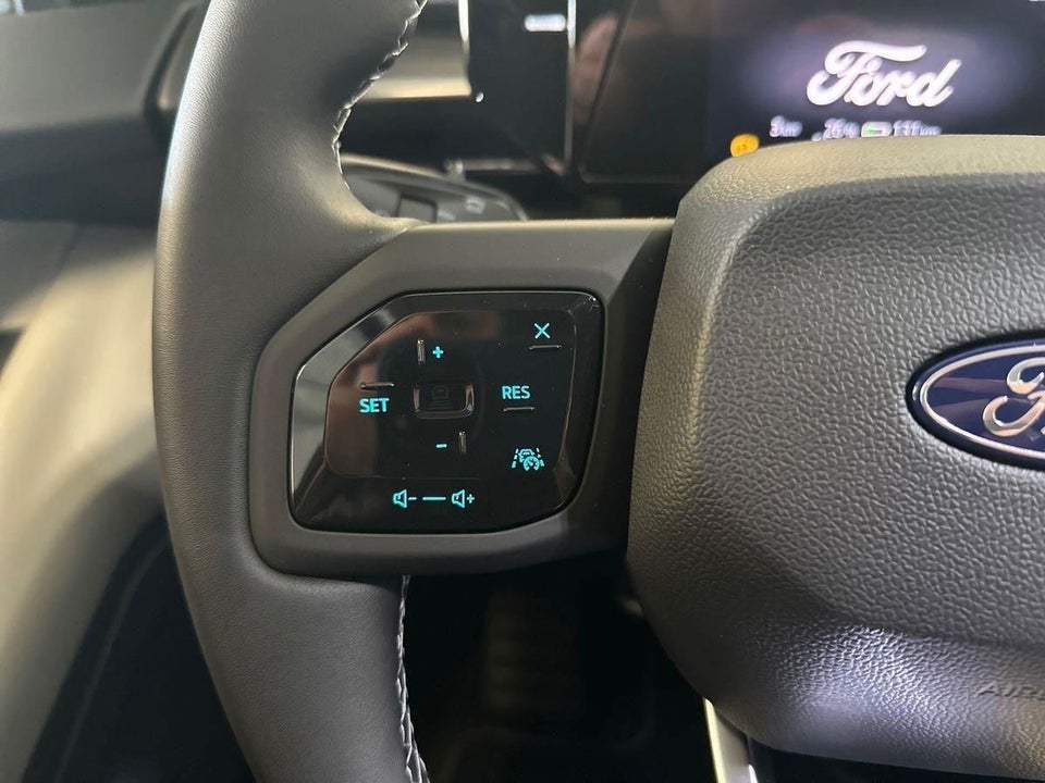 Ford Explorer 84 Select Extended Range AWD 5d