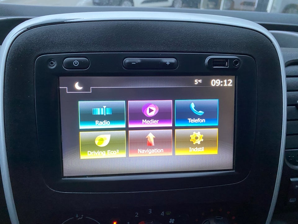 Renault Trafic T29 2,0 dCi 120 L2H1