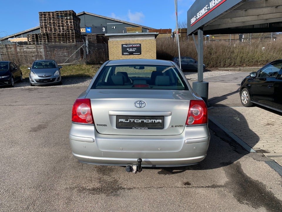 Toyota Avensis 1,8 VVT-i Sol 4d