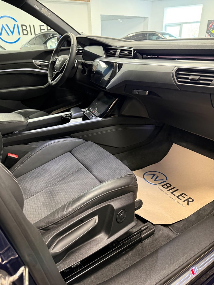 Audi e-tron 55 S-line quattro 5d