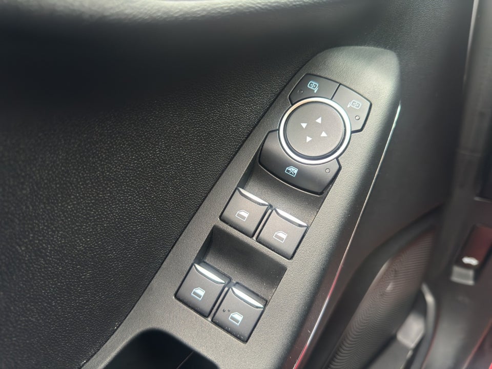 Ford Fiesta 1,0 EcoBoost mHEV Titanium 5d