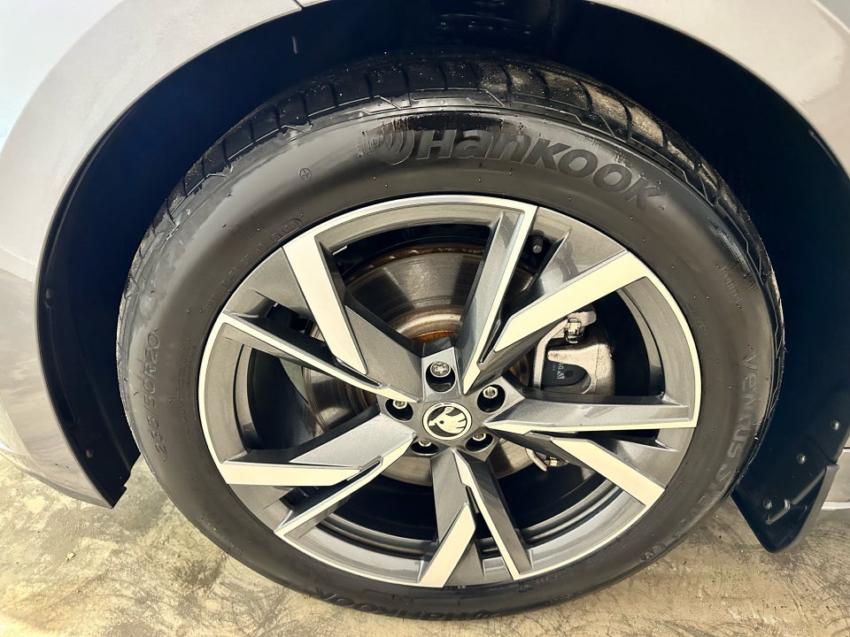 Skoda Enyaq 85x iV Sportline 5d