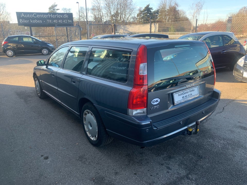 Volvo V70 2,4 140 Momentum 5d