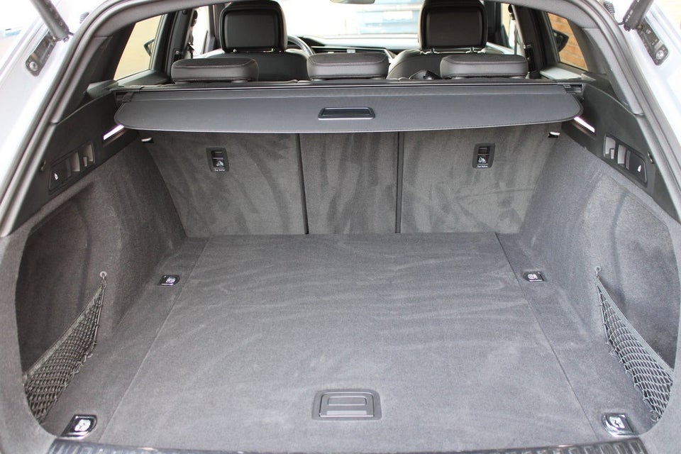 Audi e-tron 55 S-line quattro 5d