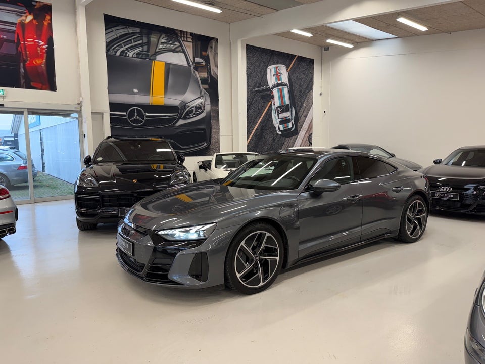 Audi e-tron GT quattro 4d