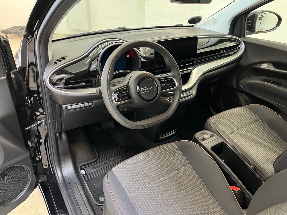 Fiat 500e 42 Icon 3d