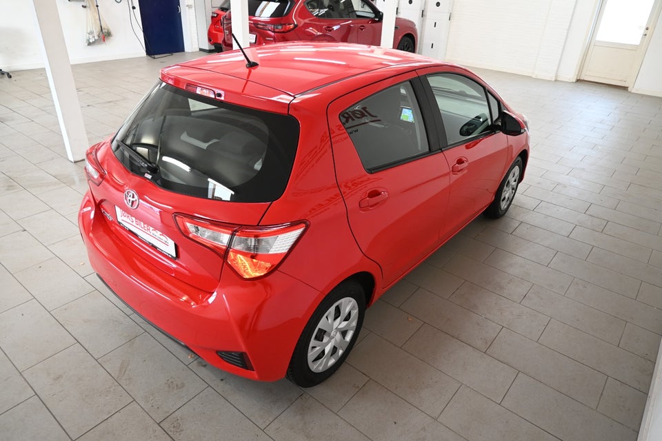 Toyota Yaris 1,0 VVT-i T2 5d